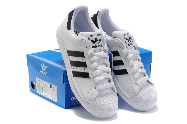baskets adidas pas cher