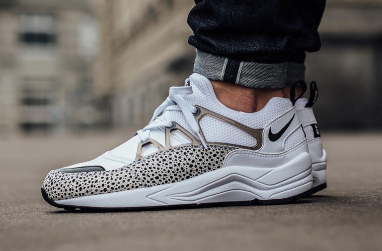 nike huarache light homme blanche